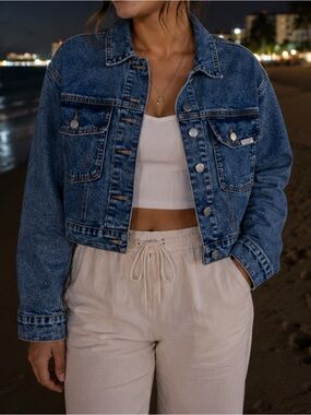 Levi’s Cropped Jean Trucker Jacket